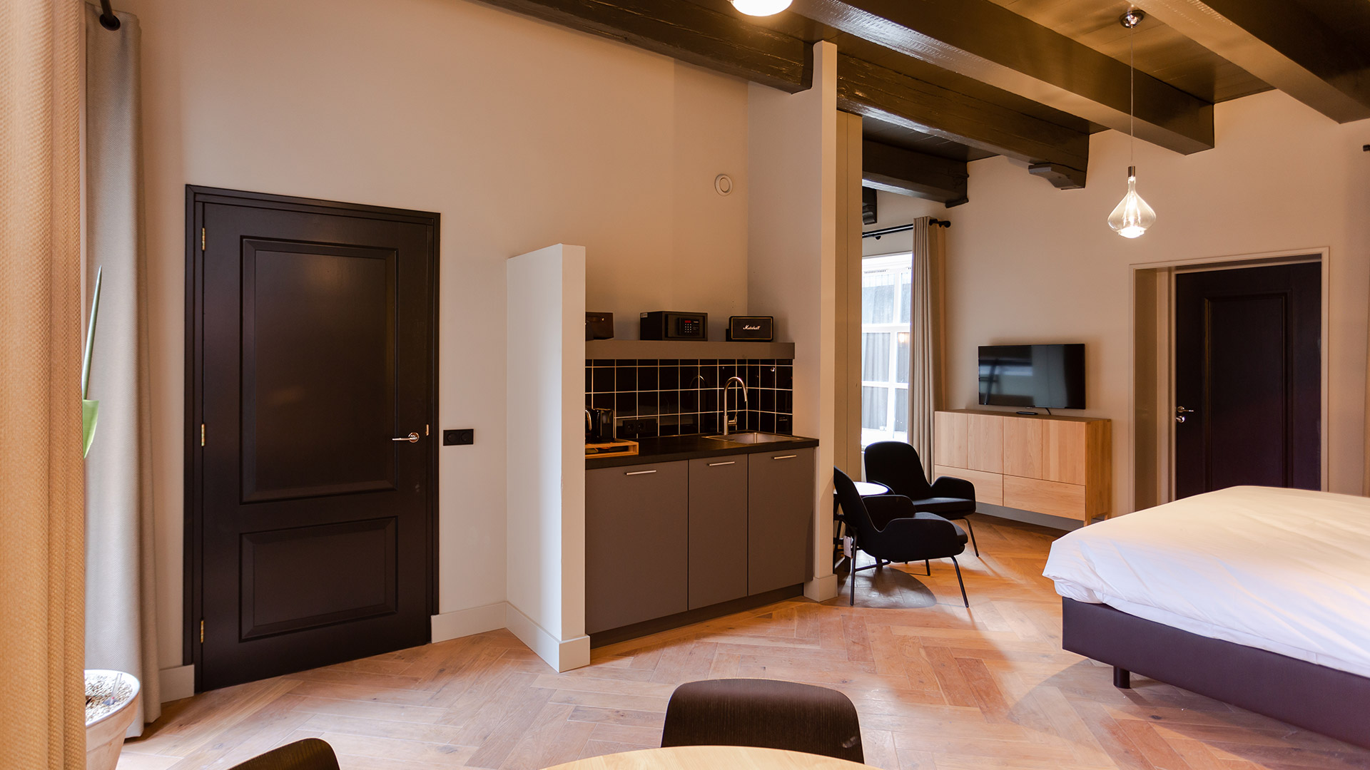 hotel-abdij-dokkum-family-suite1-2